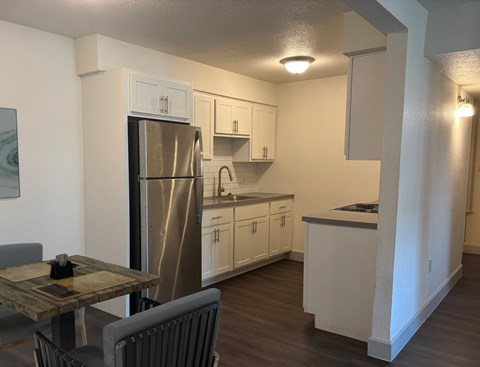 707 Mace St. 2-3 Beds Apartment for Rent