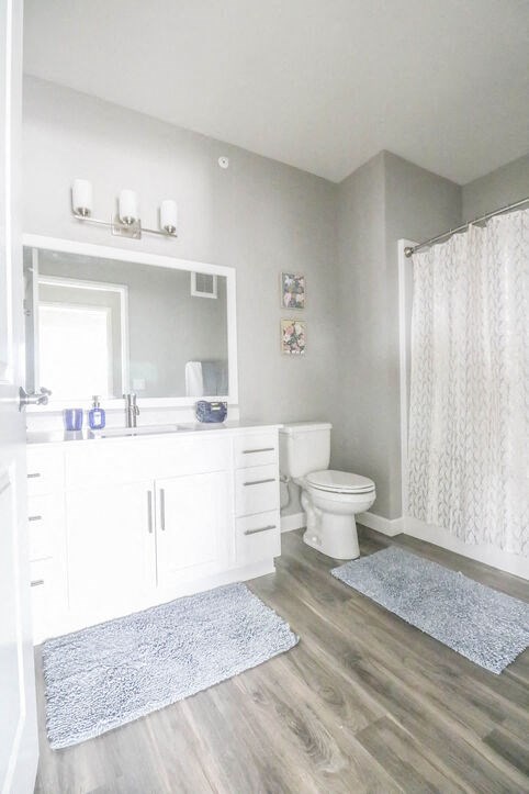 Luxurious Bathroom at Vue at Bluestone, Duluth, MN