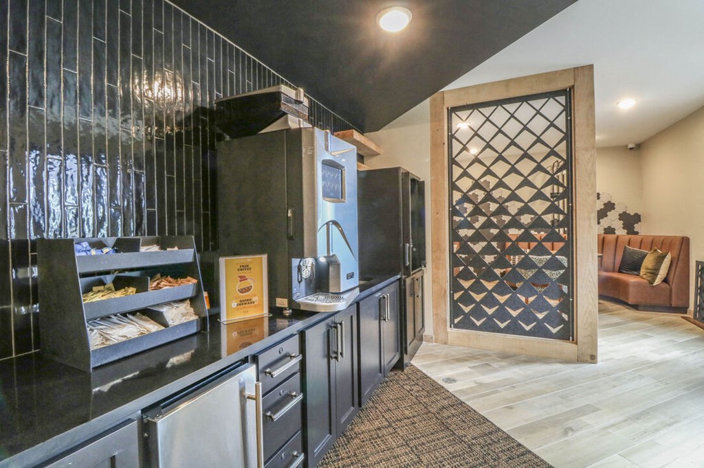 Coffee Lounge at Vue at Bluestone, Duluth, MN, 55803