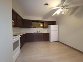 250 North Main Street 2 Beds Apartment for Rent