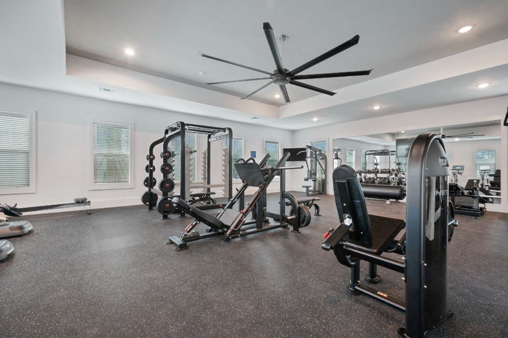 the gym at the estates apartments