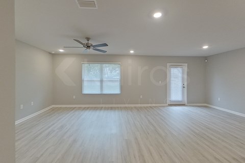 373 Monarch Ln 4 Beds Apartment for Rent