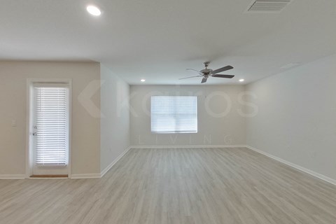 257 Monarch Ln 4 Beds Apartment for Rent