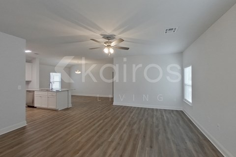 8009 Hendrick Dr 3 Beds Apartment for Rent