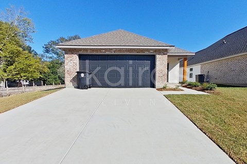 7927 Hendrick Dr 3 Beds Apartment for Rent