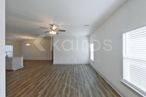 7927 Hendrick Dr 3 Beds Apartment for Rent