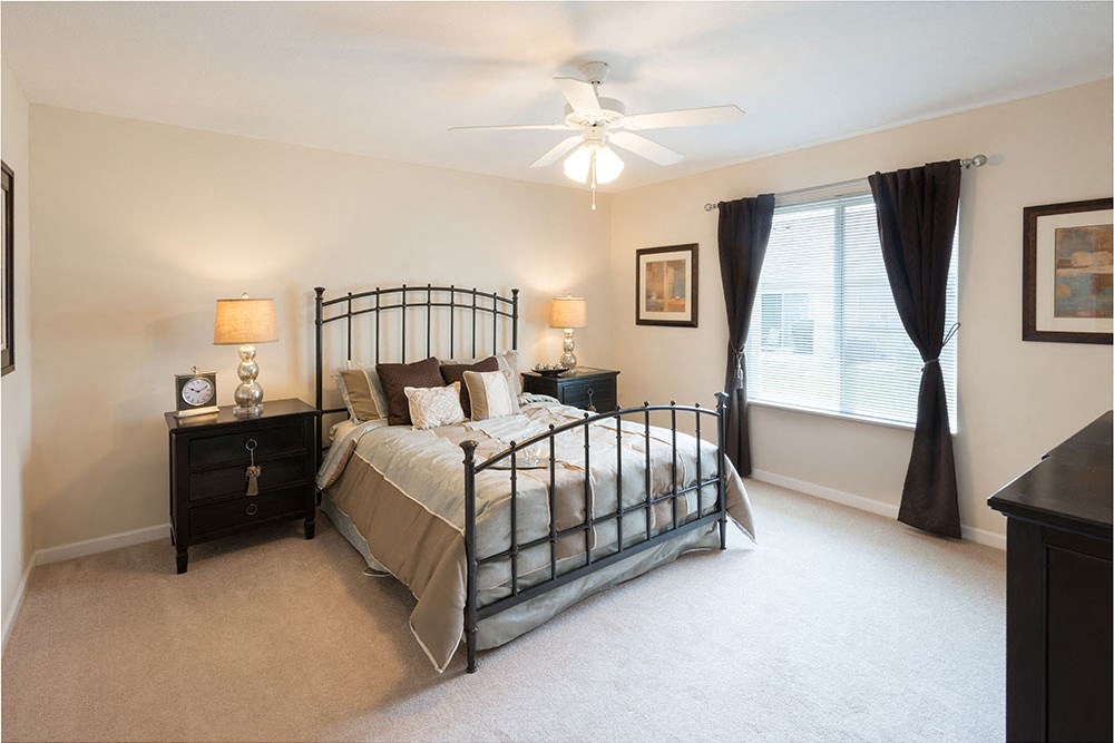 Brunswick-OH-apartment-rentals-redwood-plum-creek-stoney-run-bedroom