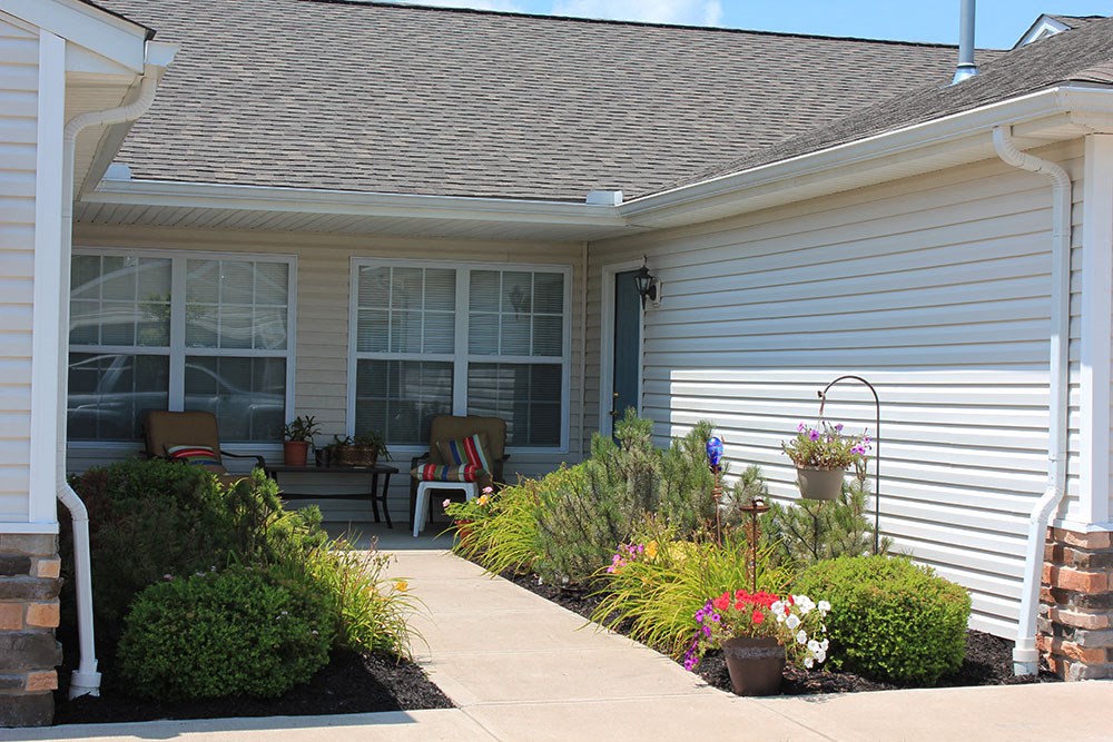 Brunswick Ohio Apartment Rentals Redwood Living Stoney Run Plum Creek Entrance