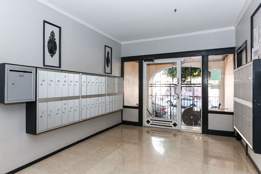 839 Leavenworth Street Studio-2 Beds Apartment for Rent - Photo Gallery