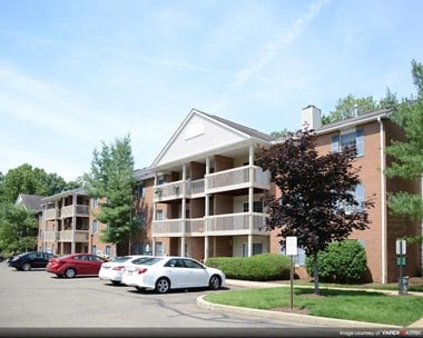 1305 Buckingham Gate Blvd. 1-2 Beds Apartment for Rent Photo Gallery 1