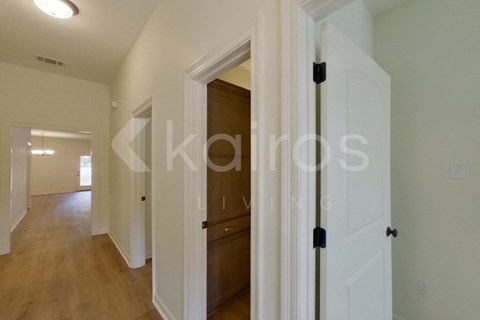 111 Salvat Dr 4 Beds Apartment for Rent