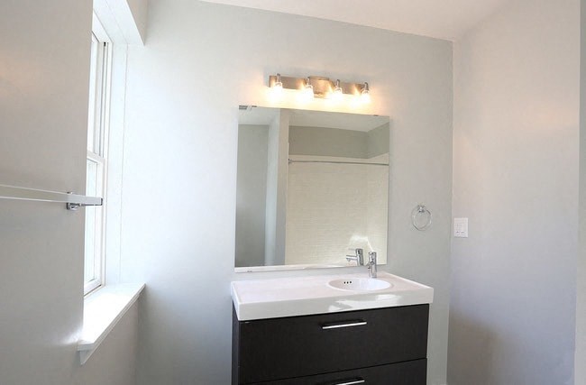 5801-5823 Morris Street