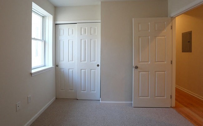 5801-5823 Morris Street