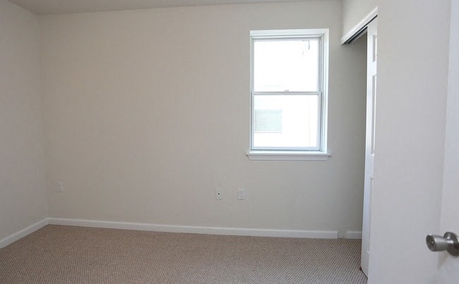 5801-5823 Morris Street