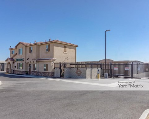 Storage Units for Rent available at 37550 Sierra Hwy, Palmdale, CA 93550