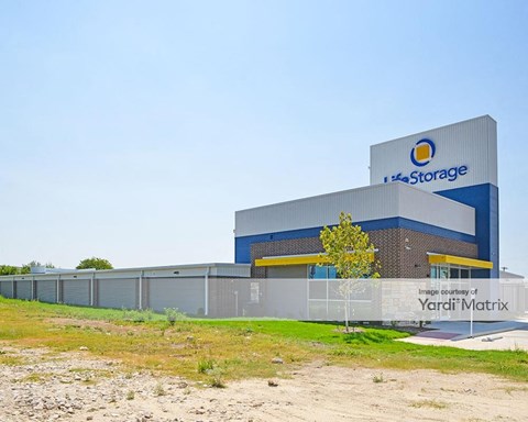 Storage Units for Rent available at 2570 SW Military Drive, San Antonio, TX 78224
