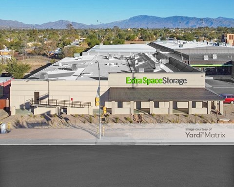 Storage Units for Rent available at 2538 North Country Club Road, Tucson, AZ 85716