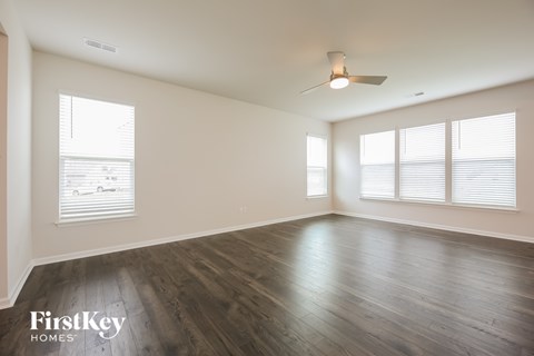 15 Ramblehurst Road 3 Beds Apartment for Rent