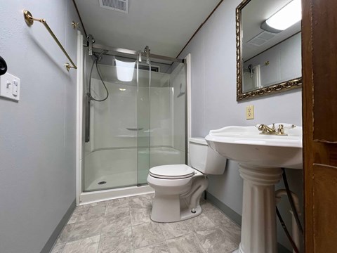 217 JACKSON ROAD 3 Beds Apartment for Rent