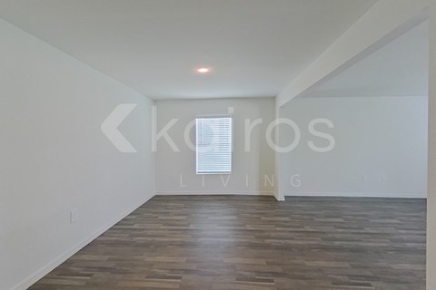 4020 Garden Blvd 4 Beds Apartment for Rent