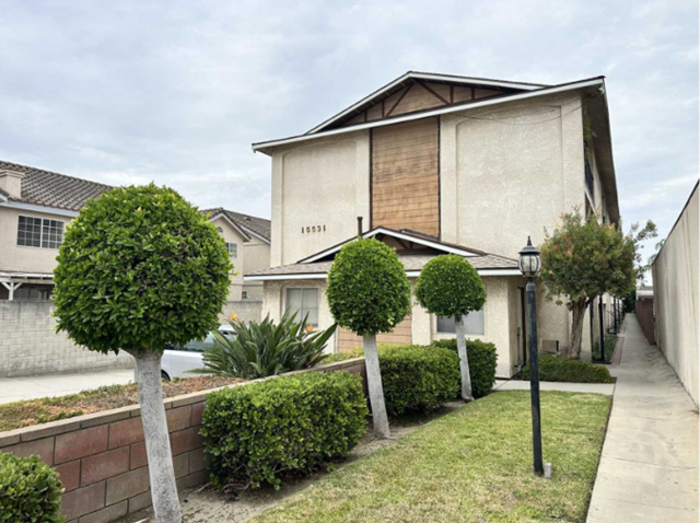 2-bedroom apartment at Pacific Palms Apartments in Bellflower, CA