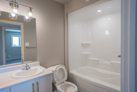 1315 Lark Street - B Studio Apartment for Rent - Photo Gallery 2