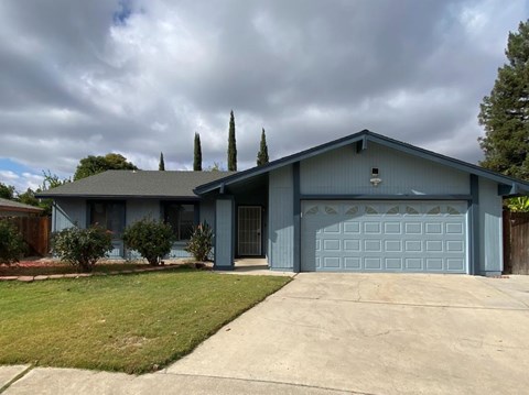 2911 Winners Cir. 3 Beds Apartment for Rent