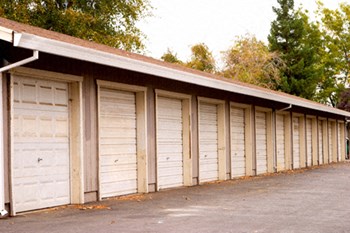 Courtyard Cottages Exterior Garages Courtyard Cottages Exterior Garages - Photo Gallery 3