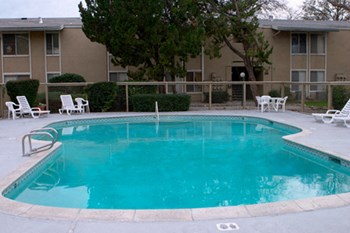 Woodland Oaks Apartments Pool