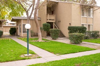 Woodland Oaks Apartments Exterior