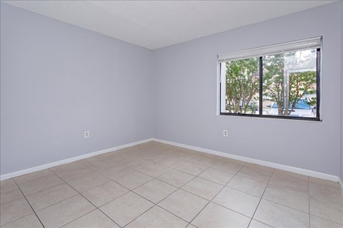 5013 Vineland Road 2 Beds Apartment for Rent
