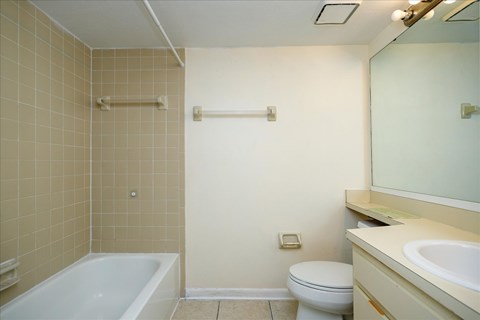 5013 Vineland Road 2 Beds Apartment for Rent