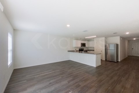 8526 100Th Ct 3 Beds Apartment for Rent