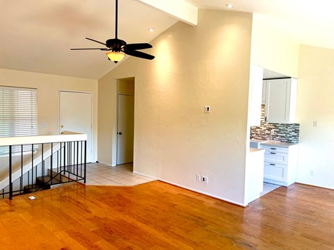 850 Highland Drive #7 2 Beds Apartment for Rent