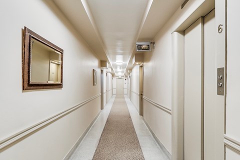 291 Avenue Road Studio-1 Apartment for Rent