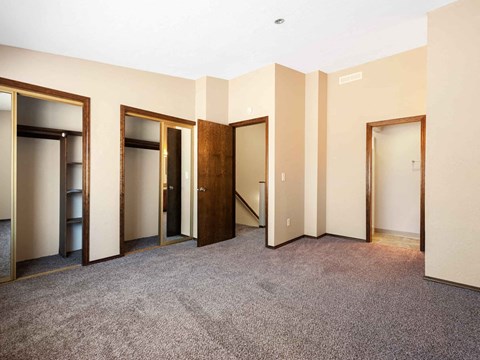 ST JAMES CONDOMINIUMS