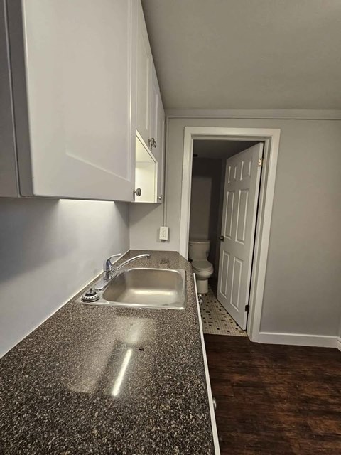 459 Princess Ave 2 Beds Apartment for Rent