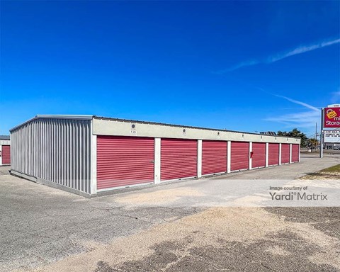 Storage Units for Rent available at 500 Pass Road, Gulfport, MS 39507