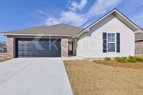 17611 Carlisle Ave 4 Beds Apartment for Rent
