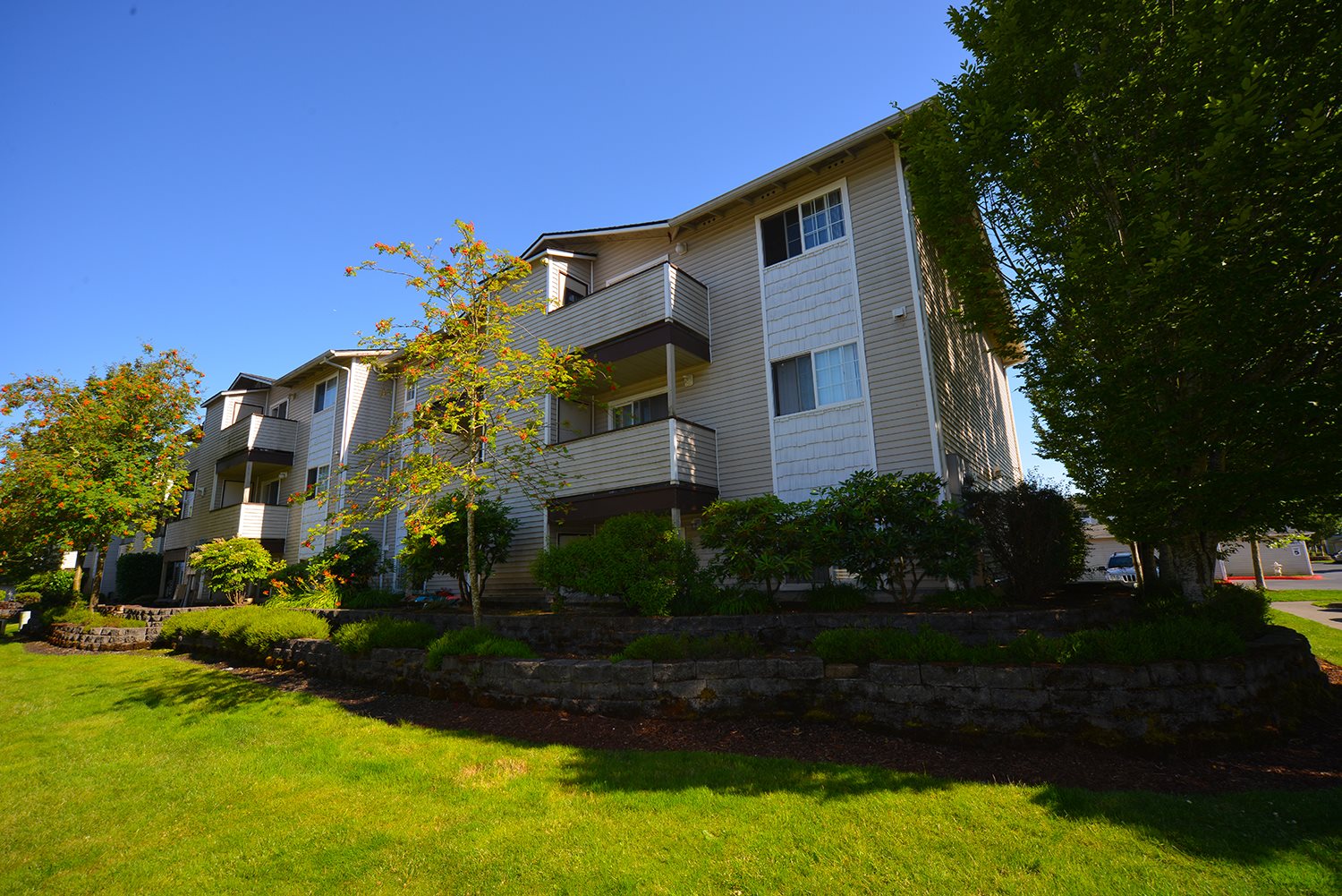 Photos and Video of Alderbrook Apartments in Kent, WA