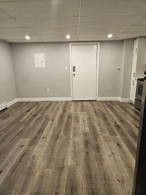 364 Princess Ave Studio Apartment for Rent