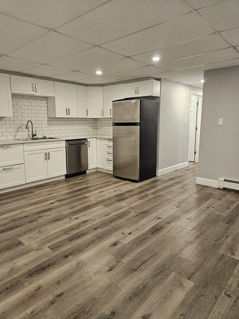 364 Princess Ave Studio Apartment for Rent