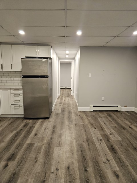 364 Princess Ave 2 Beds Apartment for Rent