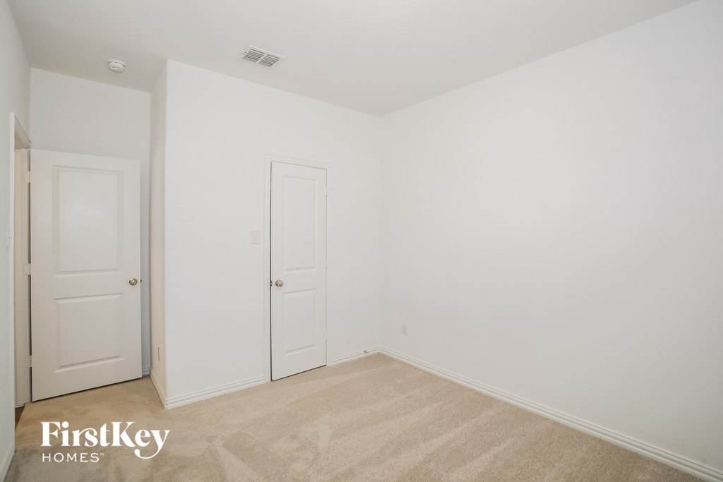 929 High Noon Drive 4 Beds House for Rent - Photo Gallery 13