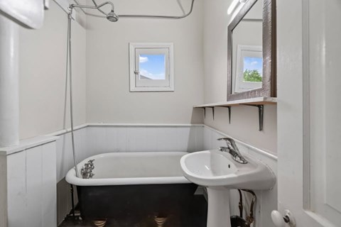 708 Queens Ave 1 Apartment for Rent