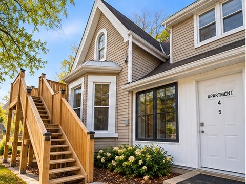 754 Quebec St 2 Beds Apartment for Rent
