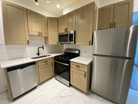 407 Shelby Parkway 4 Beds Apartment for Rent