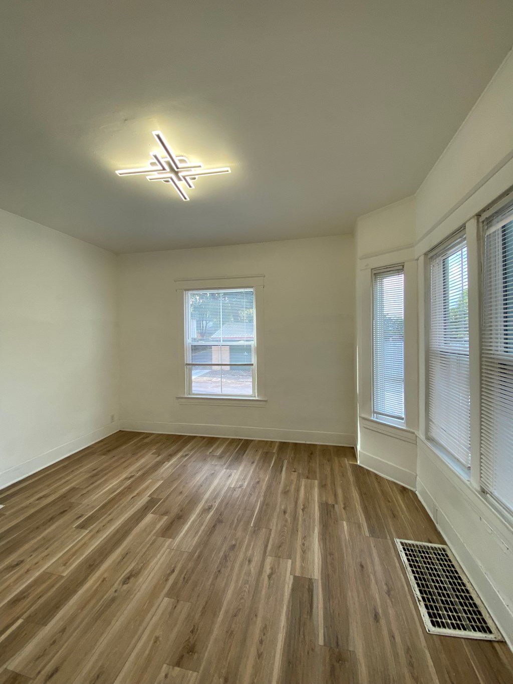 407 Shelby Parkway 4 Beds House for Rent - Photo Gallery 19