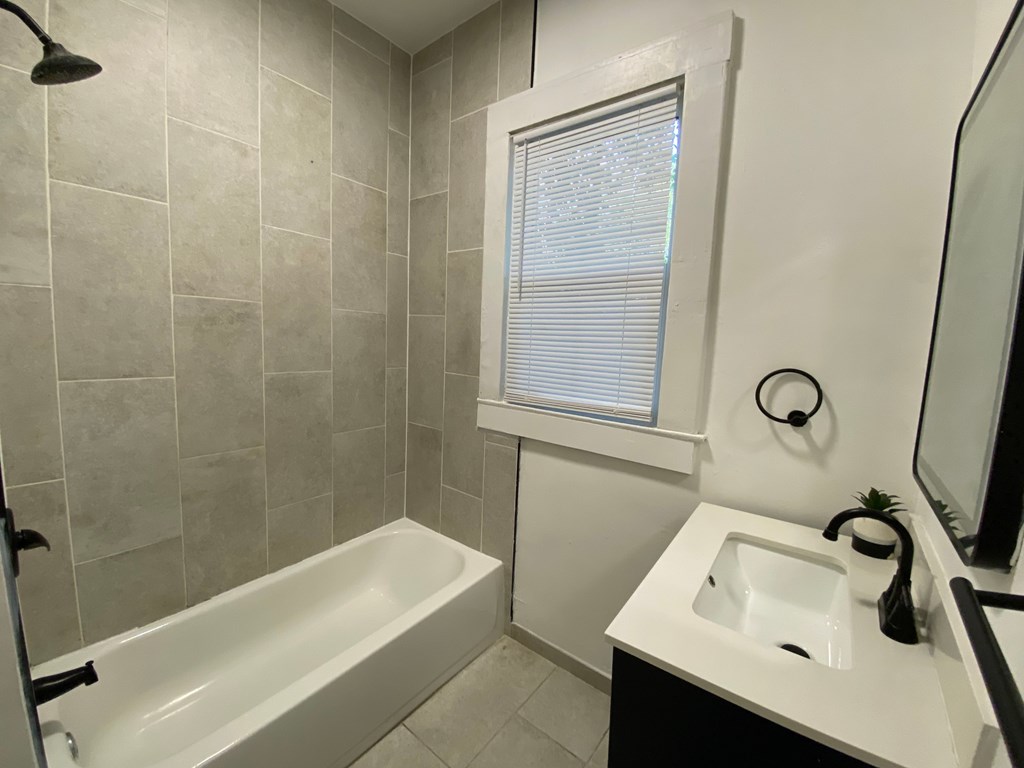 407 Shelby Parkway 4 Beds House for Rent - Photo Gallery 4