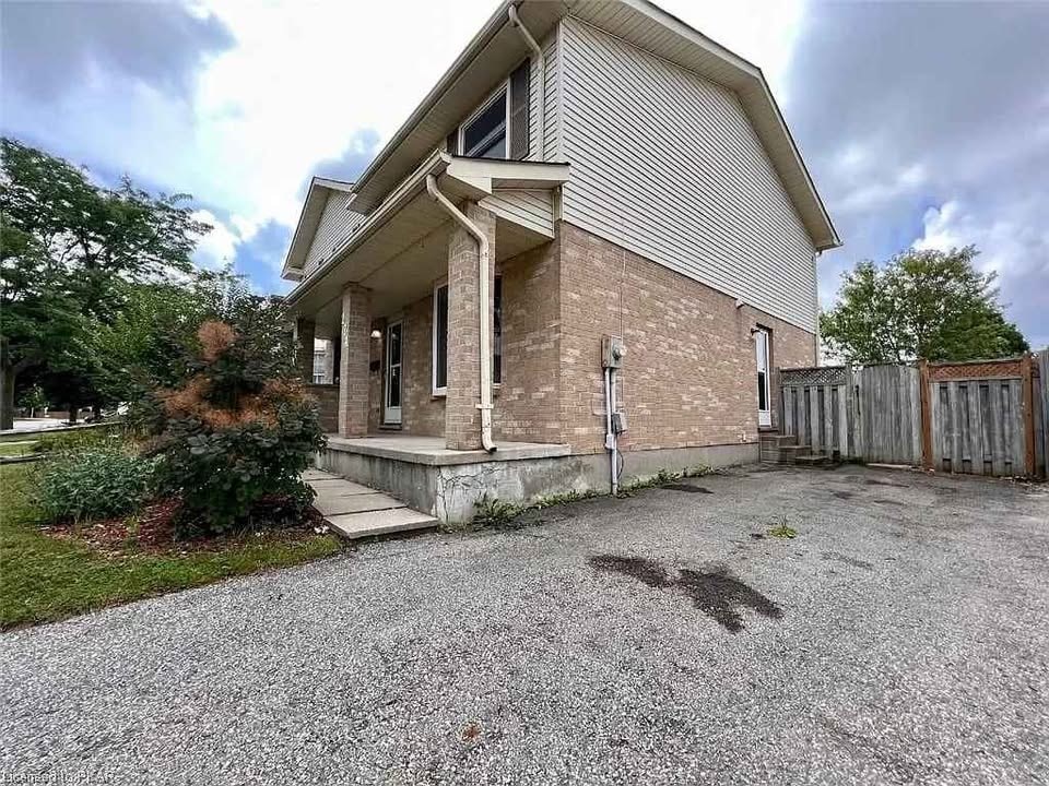 224 Martinet Ave 3 Beds House for Rent - Photo Gallery 29